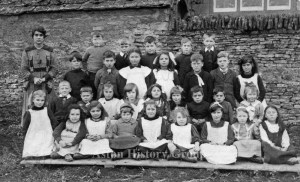 1920's Group photograph of Aston School children and their teacher.