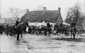 Historic photo of the Old Berkshire hounds at Aston in the year 1913.